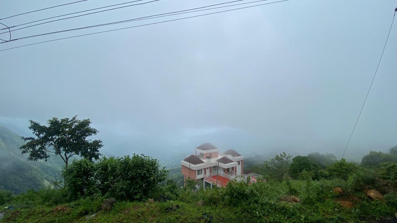 Hotel Hill Monk- Dazzling Vega Vagamon Esterno foto